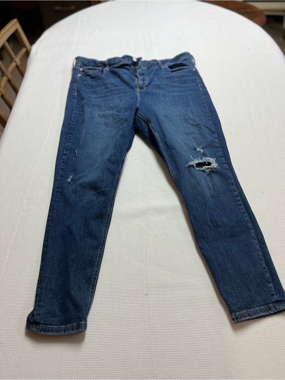 GAP Woman’s Skinny Distressed Dark Blue Jeans